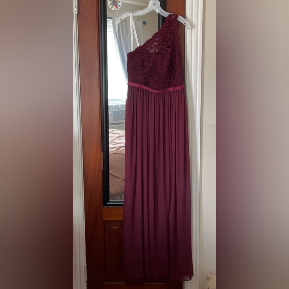 David's Bride size 6 one shoulder